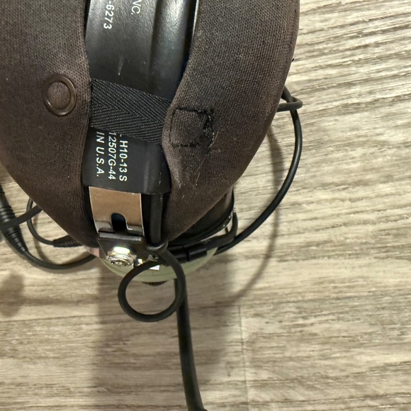 David Clark Headset - Picture 3 of 5